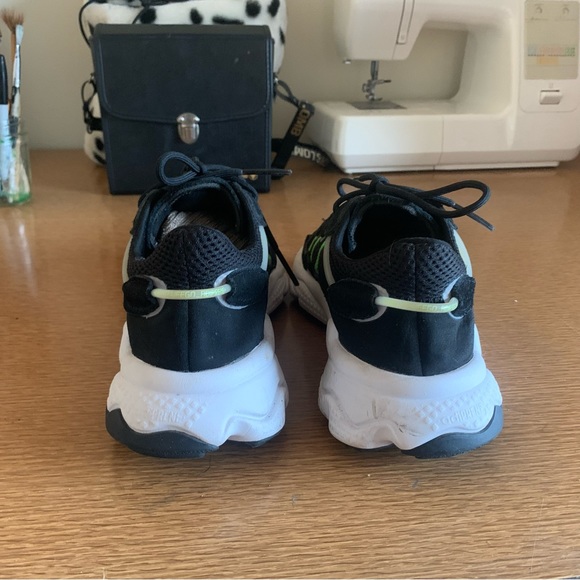 Adidas Ozweego black and green chunky sneakers size 8 - Picture 4 of 7